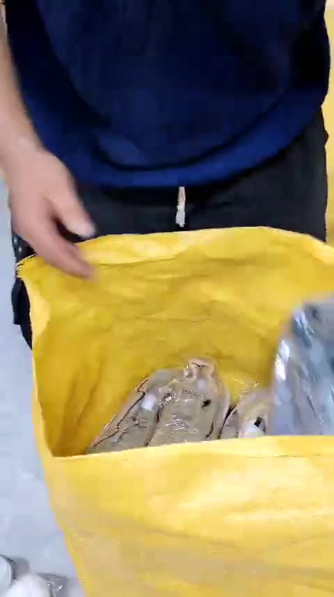 من رخصة مدير الكروب توفرت احذيه رجاليه من قياس 39الى 45 جمله جمله جمله سعر الزوج 4الاف دينار جمله التواصل ***********
