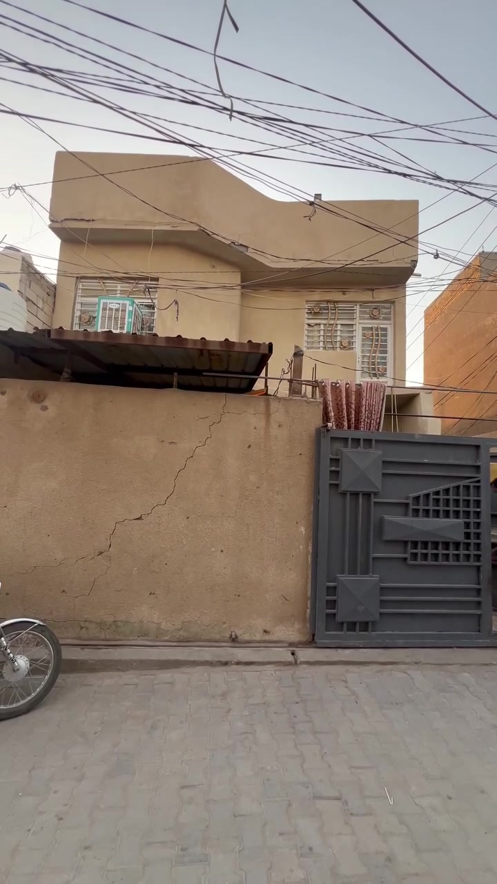 بيت ٢٠٠ م سند ٢٥
بي ٤ غرف 
طابوك بناء 
مشي عن مرقد حر 
باقي تفاصيل اتصل ***********
