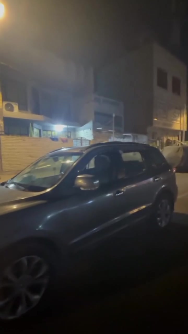 السلام عليكم ورحمه والله وبركاته
سنتافي موديل 2008
لون فيلي سبعه راكب اربعه سلندر طخه بل باب السائق وخلف السائق فتحه بنورامه السعر (115) وبي مجال
للاستفسار الاتصال *********** واتساب 
مدينه الصدر
