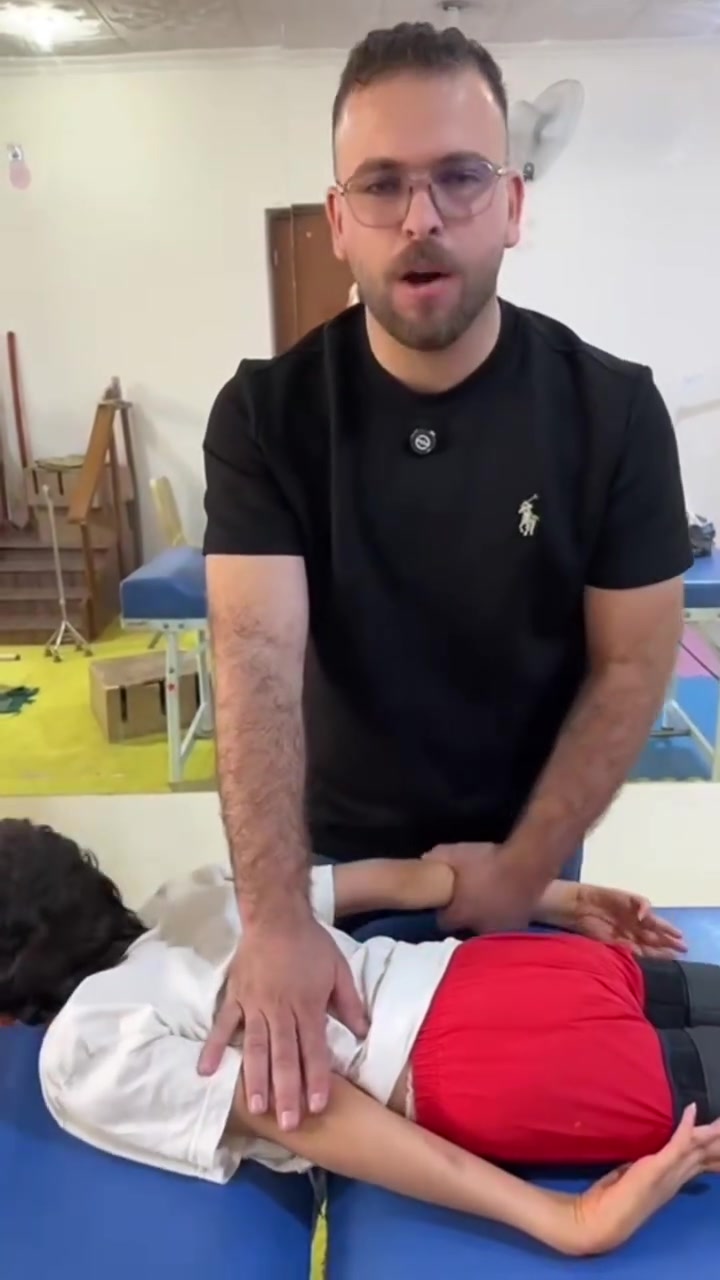 هل يمكن لوضعية واحدة صحيحة أن تقلل الشد العضلي وتحمي طفلك من التشوهات؟ 🤔
شاهد الفيديو حتى النهاية لتتعرف على واحدة من أهم الوضعيات العلاجية التي تساعد أطفال الشلل الدماغي على تقليل الشد العضلي، والوقاية من التشوهات الناتجة عن الوضعيات الخاطئة عند تطبيقها بالشكل الصحيح وتحت إشراف أخصائي العلاج الطبيعي.
📍 مركز خطوة أمل للعلاج الطبيعي
بغداد – نفق الشرطة – حي حطين – عمارة الرازي.
📞 للاستفسار والحجز: ***********
#الشلل_الدماغي #العلاج_الطبيعي #أطفال #تأهيل #بغداد #مركز_خطوة_أمل #CP #Physiotherapy #PediatricRehab #العلاج_الطبيعي_للأطفال
