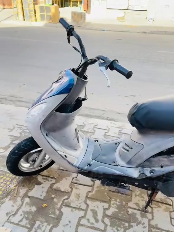 سلام عليكم دراجه البيع ماكس قجمه بيها خيط تبخير فقط دراجه البيع الشراي يجي خاص هاذه رقمي***********
