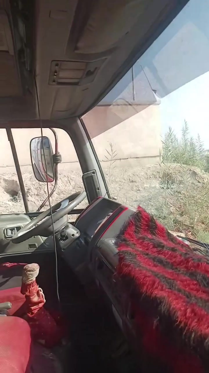 السلام عليكم دنكر للبيع سياره حلوه مال شغل موديل 95 ثانويه ساقطه مكينه ما تنقص سياره جاهزه اوسه ملاحظات رقم التليفون مكان البصره القرنه***********
