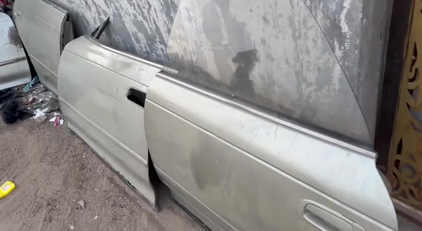 بيبان سيارة • ٤ قطع • وتساب
