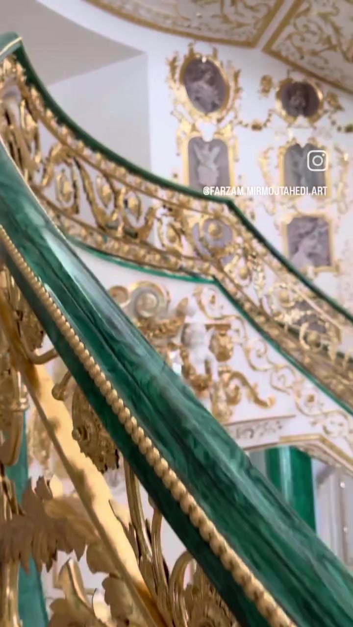 السلام عليكم و تحياتي لمسؤولين الكروب🌹🌹
كوادر إيرانية متخصصة بالديكورات بأنواعها (جبسن بورد، النحت على الجبس و المراياء الزجاج ، الرسم الكلاسيك و الحديث و بديل خشب و بديل رخام و.... )) تريد شي مميز و تعبت من هذا الشغل إلي ما فيه لا جمال لا ذوق لا أصالة 
(((تواصل معنا الآن))) 
***********
00989337030315 الموسوي بخدمتكم

#تريد_شغل_مختلف
#تعبت_من_التكرار
#تريد_تجعل_من_بيتك_تحفة_فنية
#الفن_الحديث
#الفن_الكلاسيك
#الفن_الفيكتور_الفرنسي_الايطالي
