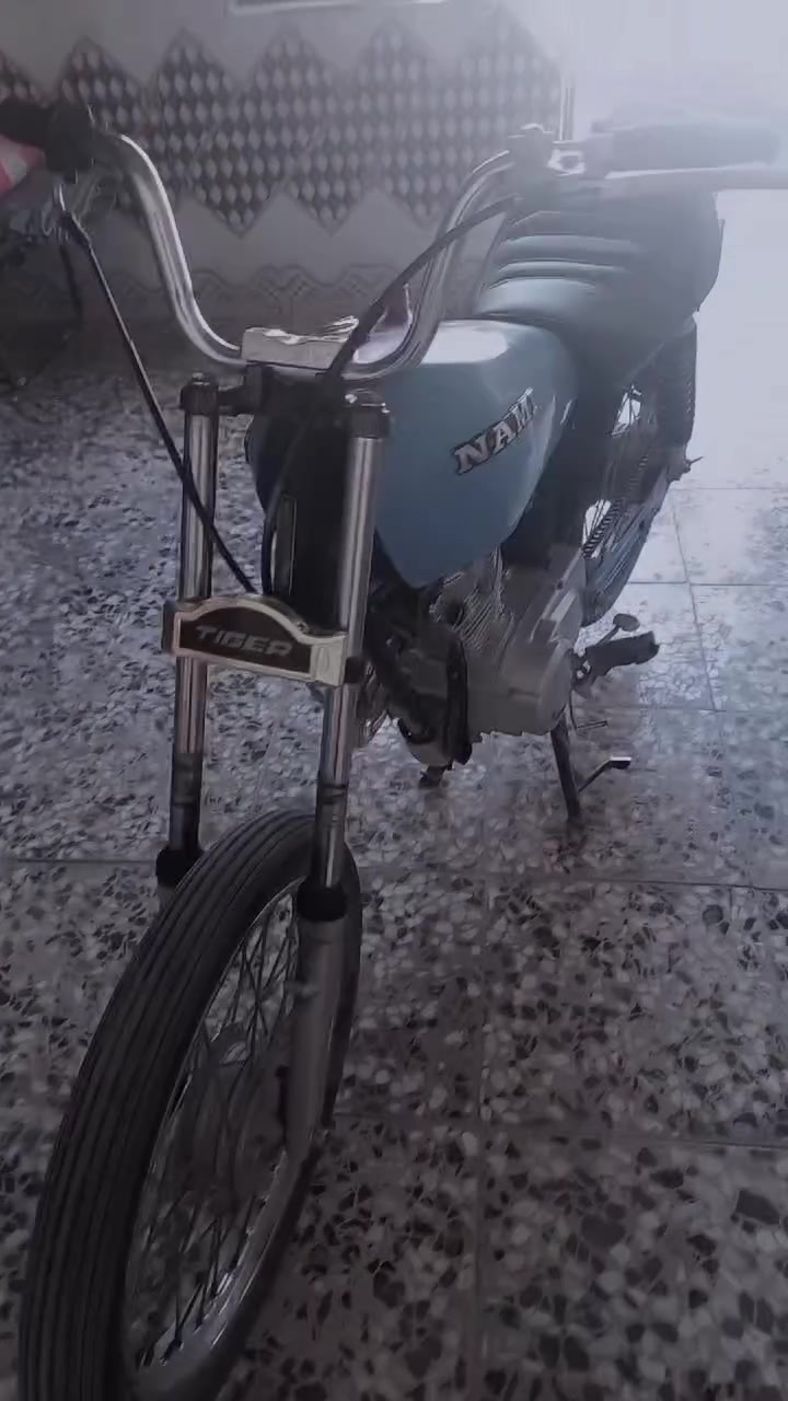 دراجه لبيع سكنر مكاني نجف مستعجل على بيعه رقم *********** سعر ٤٠٠ بيه مجال

نص مكتوب في الصور:
- SLOW MOTION