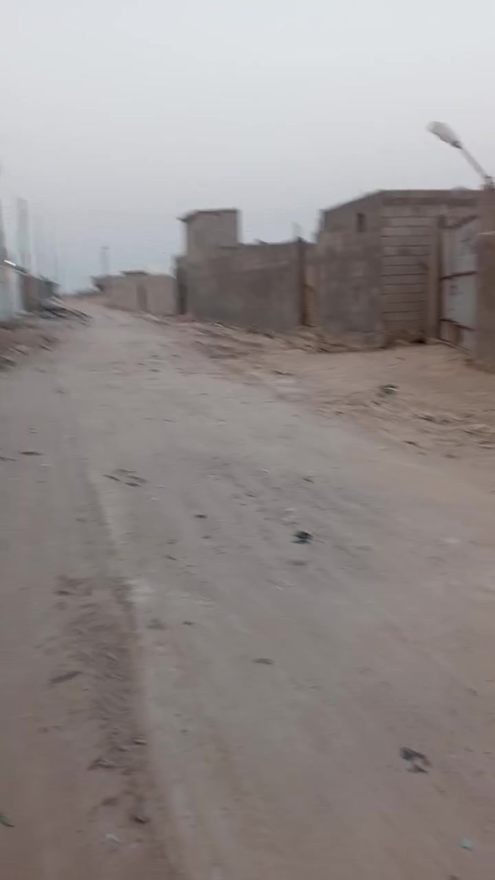 🏡 للبيع بيت زراعي في الزبير – المربد
غرفتين كبار
صالة كبيرة
مطبخ كبير
حديقة زغيره
سيراميك كامل
سقف سندويتش بانل
المساحة 170 متر مربع
واصل ماء حلو وماء مالح
25 مليون دينار عراقي، مع وجود مجال بسيط للتفاوض.
الزبير – المربد – بعد بيت شداد الفارس.
للتواصل: ***********
للجادين فقط، ولمن يرغب بالمعاينة يرجى الاتصال على الرقم أعلاه.
