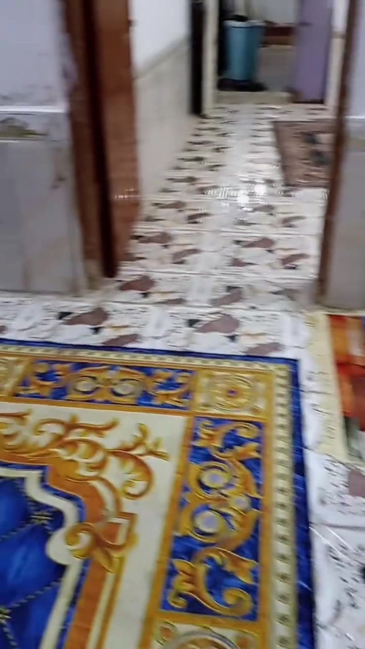 قنفات بسعر 150 وبيهن مجال للتواصل ***********
