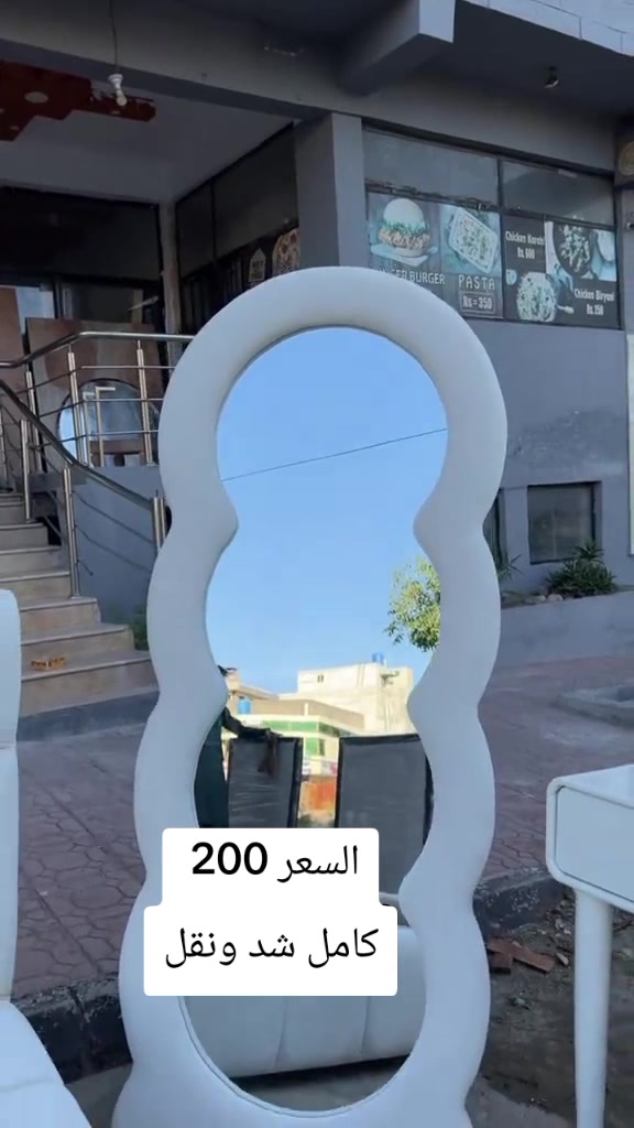 الحجز مالتهن 
عنوان
ورقم 
واسم كامل
ودفع مقدما ٢٥ ماستر عربون لغرف تنقطع من سعر لطلب