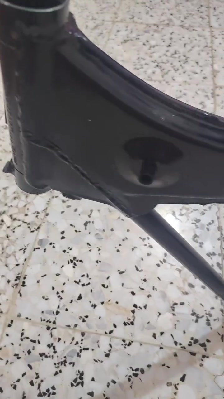 سلام عليكم شاصي 26 سكنر للبيع برغي ما مشدود شراي بيه خير ويدلل مكاني نجف مشخاب وهاذه رقمي ***********
