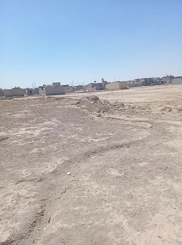 مكتب ابو محمد الظالمي للعقارات بالقشله

قطعه للبيع ٥٢٠ متر زراعي مداور اسهم بالطابو سند ٢٥ زراعي السكك كاع ال بو حسين قرب مجمع البيرق السكني خدمات كامله السعر ٢٥ مليون مع المجال الاتصال على الرقم *********** ابو محمد الظالمي للعقارات بالقشله مقابيل كهاوي النركيله بصف حسن المصور *********** وباقي التفاصيل داخل الفديو
