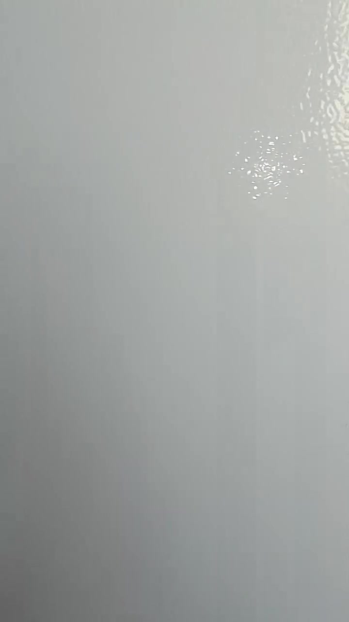 السلام عليكم ثلاجة ١٤ قدم شرط تجميد وضمان سنة نظافة ٩٩ بل مئة للبيع شقق الخضراء ***********  ألسعر ١٥٠ بيها مجال
