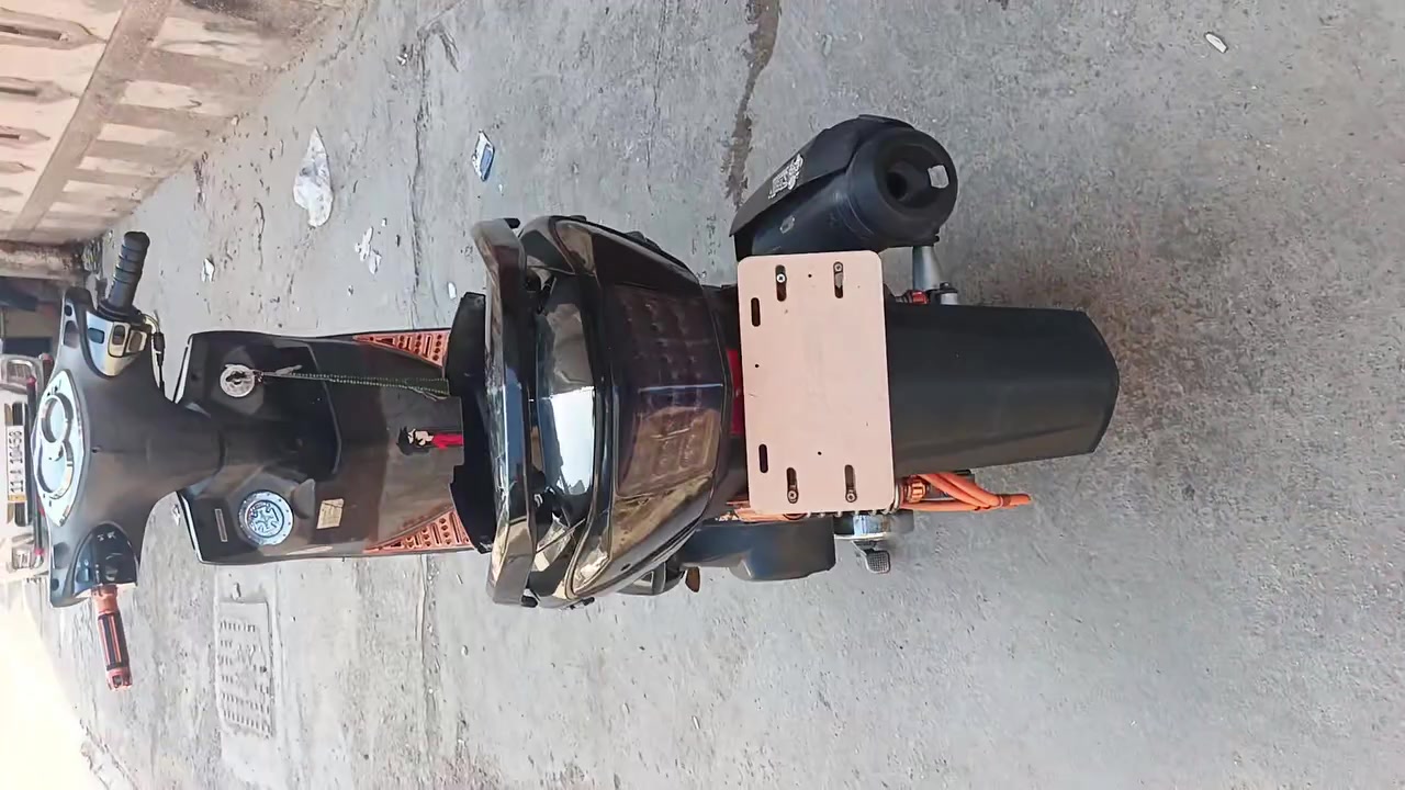 سلام عليكم سكنس فحل مزود 
مكينه ٥٨ ونس 
هاي الدراجه موجوده بل تصوير 
***********8
