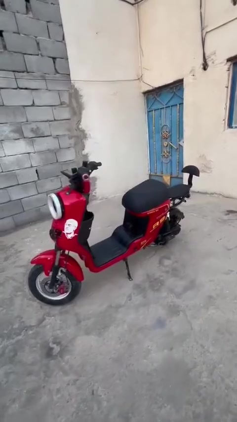 دراجه شحن للبيع مقفوله ويشتغل بها كل شيء سماعات دي جي شحن مضبوط وشحنتها وياها وسعرها مناسب جدا ب 300 وبيها مجال واللي يريد يراسلني على هذا الرقم772 693 3793

نص مكتوب في الصور:
- مشاركة