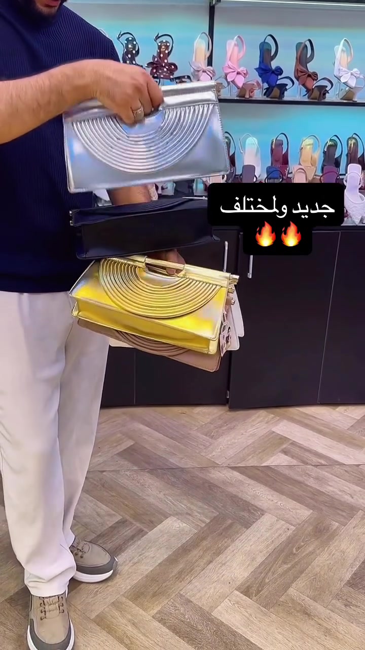 

نص مكتوب في الصور:
- جديد ولمختلف