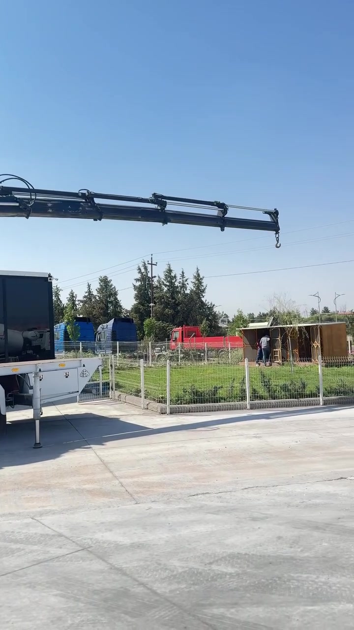 #actros2543 للبيع🪝
بوفروشتن

اكتروس 2018 فول فول مواسفات
كرين 17 طن 5 سلايت ريمود فول سيفتي ويل كروم📦
حجم 2543طخم طایار جدید کفالة عامة حتي دعامية بشرط
سیارة حیل جدیدة 
مكان سليمانى

***********
***********
