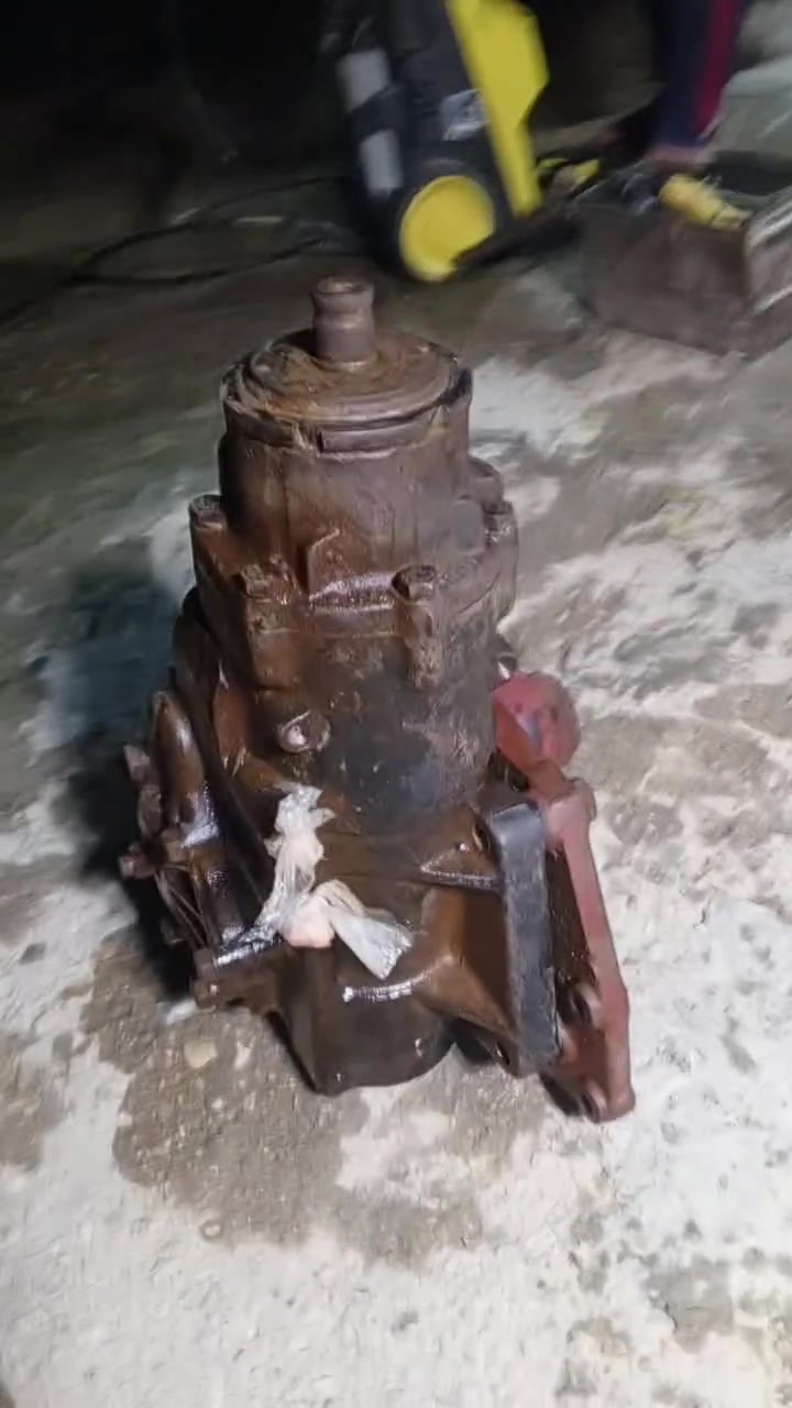 من رخصت الادمن جعمقة ستيرن بلاديه مامفتوحه شركه موديل 83للبيع ***********ابو حسين
