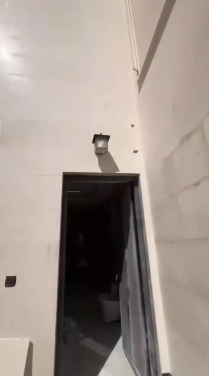 أحدث وأرقى التصاميم الديكورية بانتظاركم مع {ليڤانت لديكور}. اختر التصميم الذي يناسب ذوقك ودع التنفيذ الاحترافي علينا بقوة وإتقان 💪.
​الأسعار والعروض
​سعر المتر جبس اخضر بدون تصليح وصبغ : 20 ألف
​التنفيذ الكامل (مع التصليح والصبغ): 30 ألف
​خدمات الديكورات الداخلية
​جبس بورد، سحبات، ونقوش ملكية
​بديل خشب وبديل رخام
​خدمات الديكورات الخارجية
​جميع أنواع الأصباغ 🌈
​أرضيات خشب (باركيه)
​ورق جدران وتغليف السقوف والجدران
​صبغ جميع أنواع الحديد والأبواب
​للتواصل والاستفسار
​يرجى زيارة الصفحة ومراسلتنا على الخاص
​الاتصال المباشر: ***********
​*********** 
واتساب: ***********
