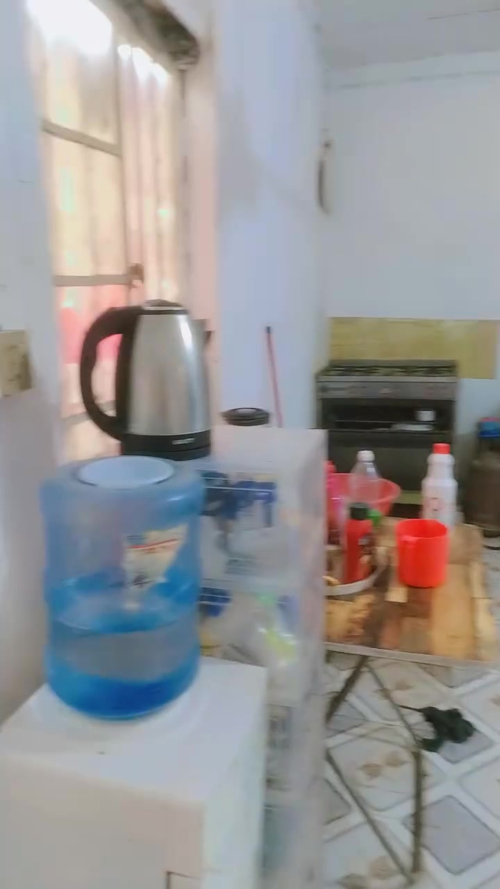 بيت زراعي للبيع في حي ميسان شارع جوهرة العرب فرع اسواق مجيد غرفه و صاله و حمام و مطبخ م ٦٠ السعر ٢٤ و بي مجال للاستفسار الاتصال على الرقم *********** واتساب
