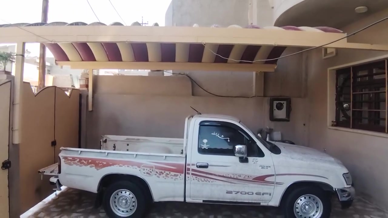 سلام وعليكم بيكم 2002 جمره بدون صبق بدون بارد وضع شركه حار بارد دبل رون داخل حمر رقم نينوى دولي شرط تحويل سعر 135  وبيهه مجال بصيط ***********
