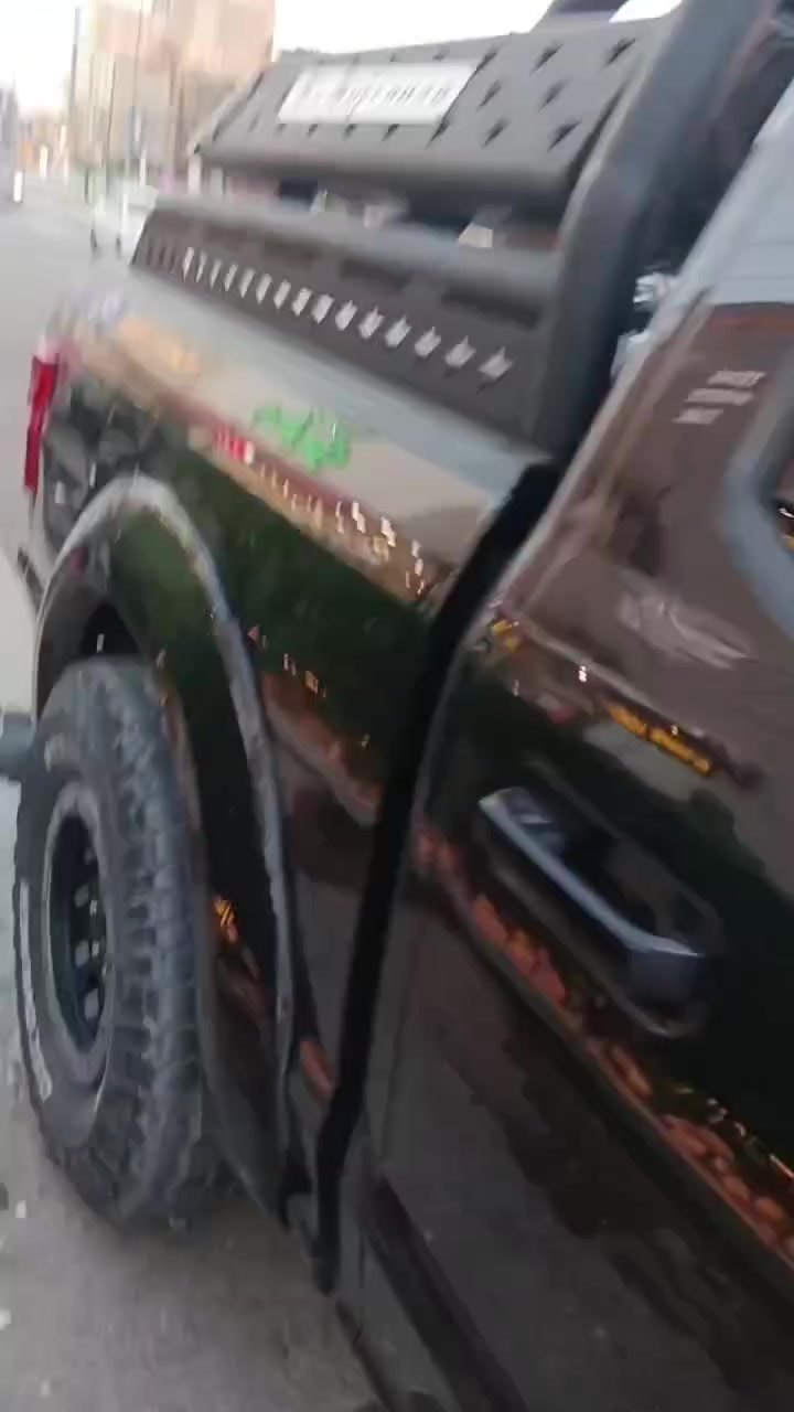 السلام عليكم 
فورد f150 محرك ٥٠٠٠ 
رقم بغداد 
تدفئه تبريد
 كشنات جلد 
كشنات تدفئه تبريد 
بصمه 
تشغلي عن بعد 
كير ١٠ نمره 
تحديث بنيد 
تحديث دعاميات 
سقف بنوراما 
السعر ١٨٠ وبيها مجال 
مكان السياره بغداد المنصور 
***********
***********
