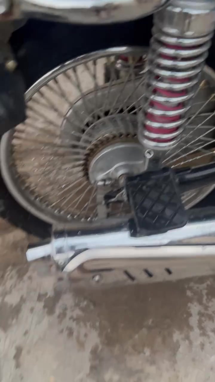 دراجه تايكر 2025 نضيفه حيل 
بس شاشه واكفه شعيرات مالته 
محرك شرط عل فحص شلعه حلوه كلشي شغال 
مكان بيجي📍***********وتساب او تصال
