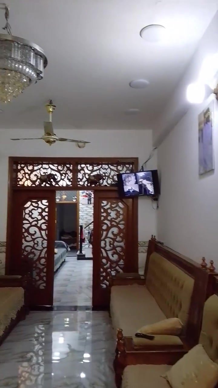حي الجوادين الشعلة • ١٢٠م • ٤ غرف نوم