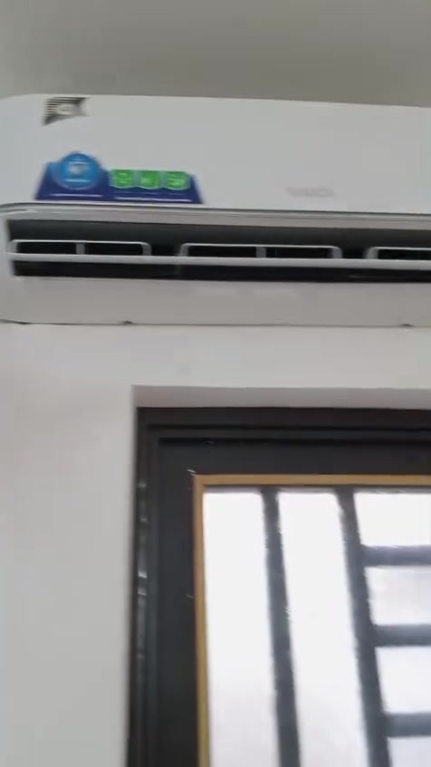 سبلت وادي مستعمل سنه واحده تدفئه وتبريد شغال درجة اولا 2 طن سعر 500 وبي مجال رقم الهاتف *********** العنوان سامراء
