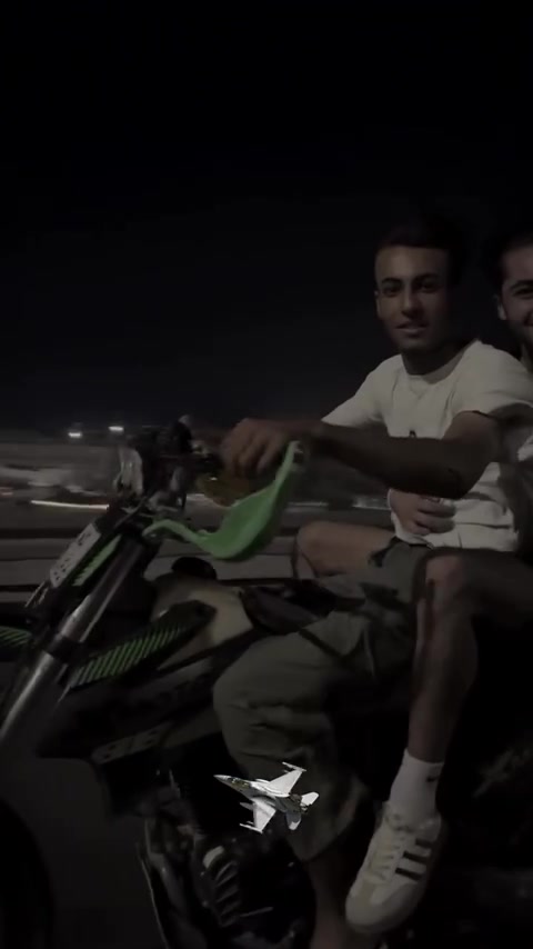 دراجه قفاز اكس موتور كفاله عامه مرقمه رقم اربيل  محرك 300ccدراجه مال ونسه اول ثاني ثالث كلو بطناش تشلع التبليط موقعها موصل حي دوميز شرعي مالها بل موصل هم سعرها مليون 900 متواجد*********** واتساب وماسنجر فقط
