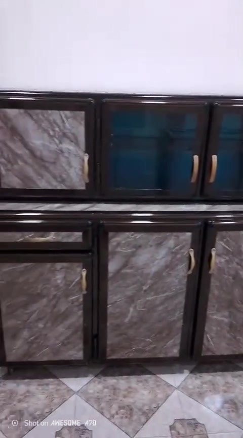 كونتر كلش نظيف وجديد كدام م العين نظافه وشرط شخط مابي السعر بدون سنك السعر١٥٠ بي مجال الشراي يتصل عالرقم واتساب   ***********
