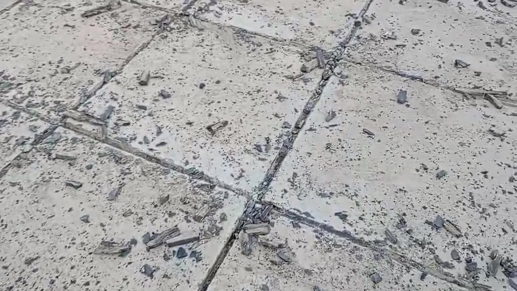 شغل قلع  ماستك للسطوح و مد ماستك جديد 🔨
تحب تحافظ على سطح بيتك من تسريب المي والرطوبة عيد الماستك القديم .

✅ عزل ومعالجة تسربات المي
✅ خبرة بالشغل
✅ أسعار مناسبة
✅ تنفيذ حسب مساحة السطح وحالته
📞 للاستفسار  ع رقم او الوتساب ***********
شغلك علينا… وراحة بالك علينا 🤍
