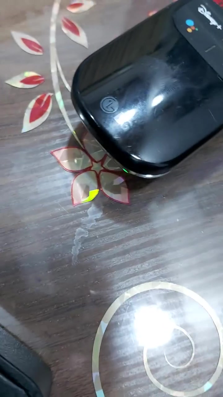 ساعه رادو اصليه ستخدام قليل يوجد توصيل تعال خاص رقمي ***********

نص مكتوب في الصور:
- اثير البزاز
- 12 أغسطس، 6:06 م
- مراسلة سيف طارق...