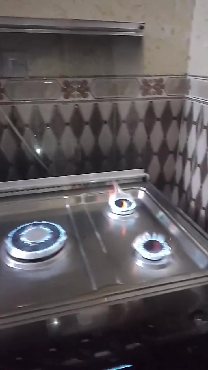 السلام عليكم هاذه الطباخ درجة اولة السعر 550وبي مجال الرقم ***********
