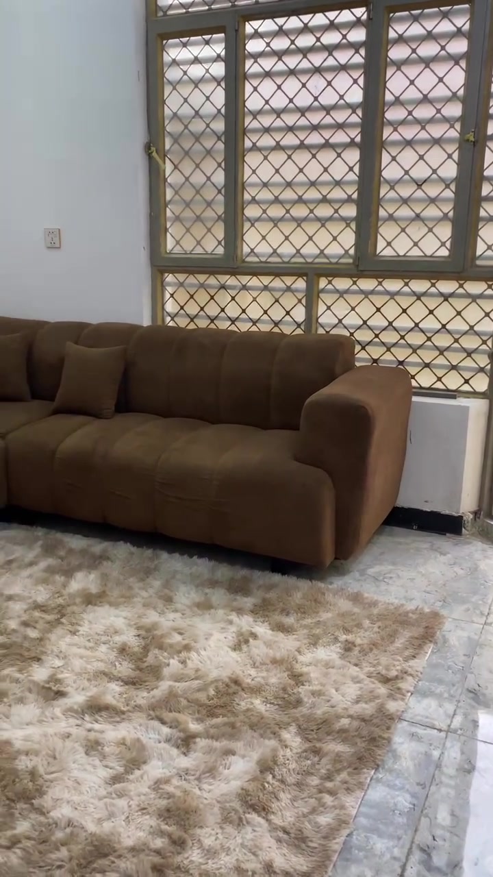 كنب • نضيف جداً • مستعجل