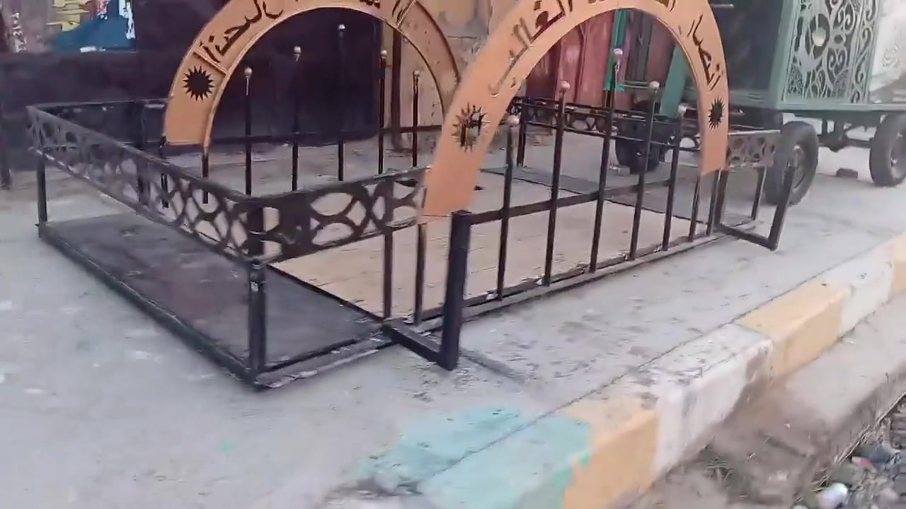سلام عليكم خدام الحسين
قفص للبيع سعره 300 وبيه مجال قليل 
ليريده يجي خاص لو يتصل على هاذ رقم 
***********
ومكاني ناصرية قضاء الرفاعي
