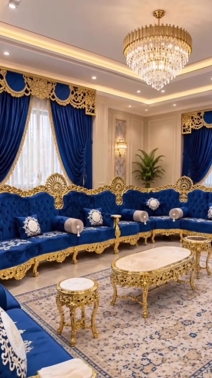 موديل الشمس • خشب زان • حفر يدوي