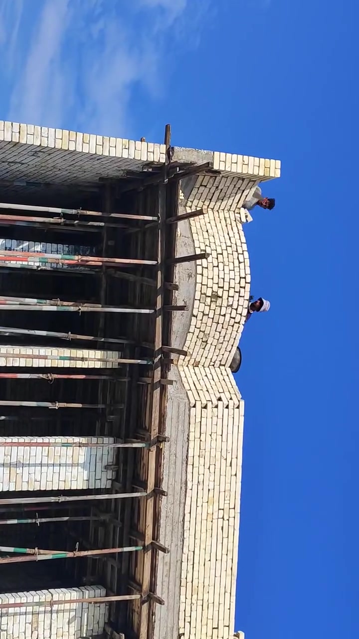 سلام عليكم خلفه بناء درجه اوله ستلام مهندس
ارضي 350 طابق 450 التواصل***********/‏‪***********‬‏
