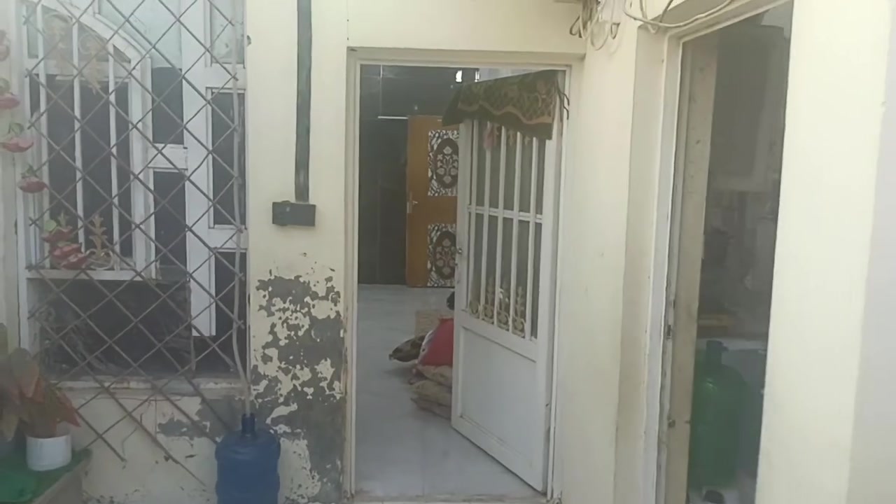 يالله دار  البيع المساحه 77متر
طابوزراعي سند 25قرار محكمه. سعر مناسب

ثاني بيت عن شارع الفلل ا

بناء حجر السقف صب كونكريت  نضيف البيت صطح كامل 

 العنوان كوفه علوت الفحل شارع الفلل قرب اسواق الجنات 

يحتوي ع غرفه  وستقبال ومطبخ وصاله  وتخاريج داخليه وخارجيه 

الستفسار تصل ع رقم ***********وتساب. يوجد كافت

 المساحت الزرعيه
