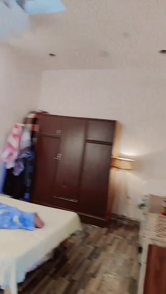 ر بيت للبيع المساحه ١٠٠ متر مربع استقبال وصاله وصحيات خارجيه وداخليه وترك ومطبخ الاستفسار على الرقم ‏‪***********‬‏ حي المرتضى
