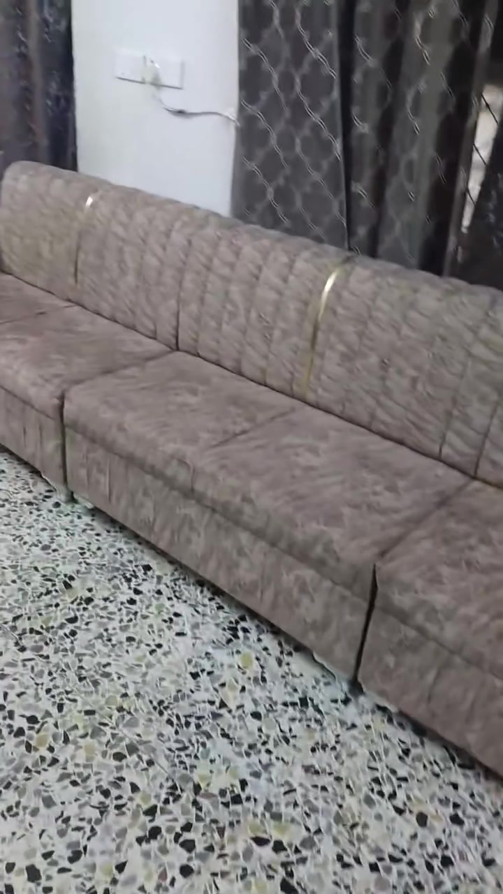 ديوان بلوك • خشب درجه اول • ٨ مقاعد
