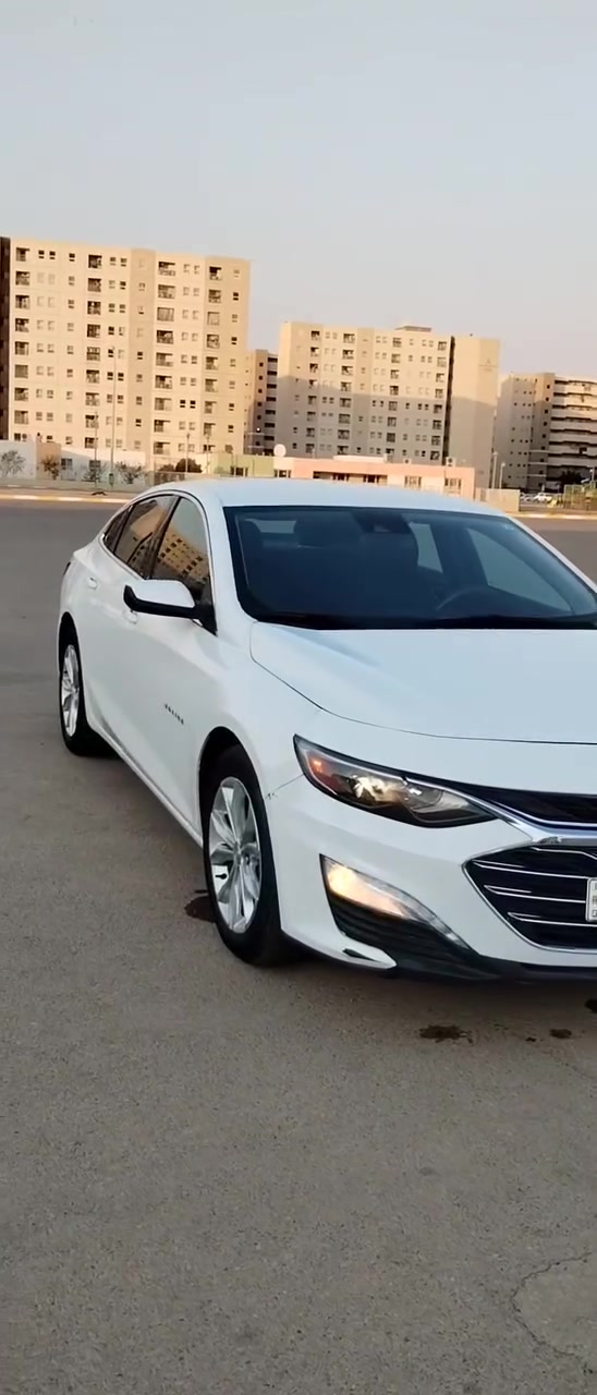 السلام عليكم 
ماليبو وارد امريكي
  موديل 2025
لون ابيض 
السياره ماشيه 50 الف ميل 
المواصفات LT
♦️ بصمه ابواب + جنطه
♦️ تشغيل عن بعد 
♦️رادار امامي
♦️ قياده ذاتيه 
♦️ تحديد مسار 
♦️محرك 1500 توربو ✈️
♦️سايد بريك بصمه
♦️مانع انزلاق
♦️لدات اماميه نهاري 
♦️اوتو بريك /توقف ذاتي عند الاقتراب 🚳
♦️كشنات تدفئه + كهرباء ⚡️ 
♦️تبريد مناخين منفصل SYNC
♦️تبريد قطعتين امامي خلفي بيانو 
♦️شاشه كبيره تدعم 📲Android Auto/car play
♦️خرائط Gps📌
♦️كامره خلفيه دواره  📷 
♦️كروز مثبت سرعه
♦️شاشة ضبط واعطال بل دشبول
♦️منافذ USP/ 12V /Tip C
♦️مانع انزلاق ⛔️
♦️حساس اطارات
♦️4 دسك/ Abs
♦️السياره ماشالله جاهزه من جميع النواحي 
♦️اطفاء ذاتي عن التوقف 
♦️تحكمات جهتين 
      مانع تصادم 
    الجام الامامي اوتو
حادثها فقط بنيد و باقي سياره كولها بلاديه
كير محرك شاصي شرط بجم كبس 
للاستفسار ***********
السعر خاص او اتصال 
العنوان . بغداد مجمع بسمايه
