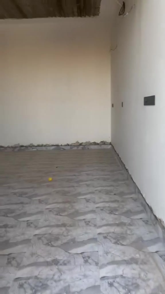 الالسلام عليكم دار منطقة الامام عون المساحه الكليه 450 متر 

طابقين 
الارضي 180 متر 
الطابق الثاني 110 متر 
4 غرف نوم 
صالتين و استقبال و مطبخ 
حمامات عدد 3 
محميه خلفيه 
كربلاء الامام عون 
***********
