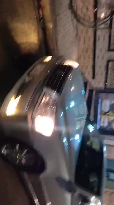 سلام عليكم ملكة مديل 2000 رقم بصرة تسجيل جديد مزاد سيارة جديدة فول مواصفات مكينة جبيرة شاصي 175 اربع دكم تبريد خلفي ثلاجة دبل عينة ماشية 60الف حقيقي بيع او مراوس مكاني البصرة ملاحظه سياره مكفولة من كلشي ***********
