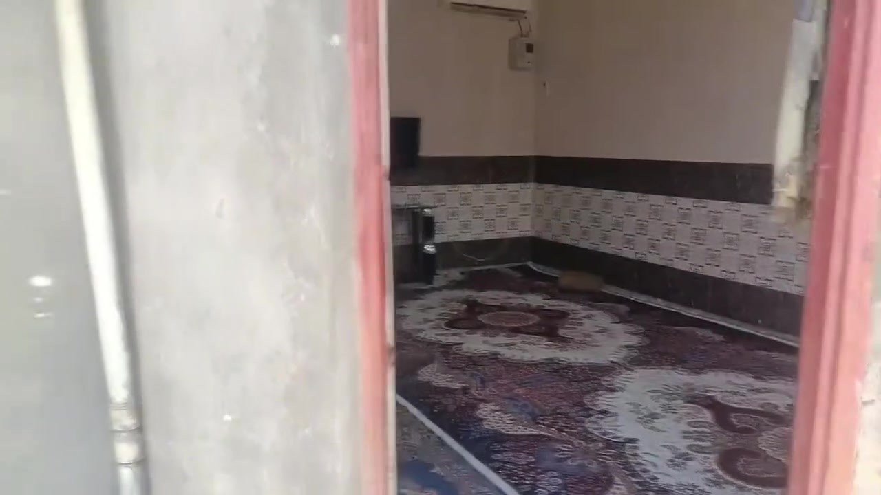 سلام عليكم بيت للبيع سند 25مساحته 150متر بناء حديث العنوان المحموديه حي المرتضى قرب مدرسه سهل لخضر اتصلو عل واتساب ***********
