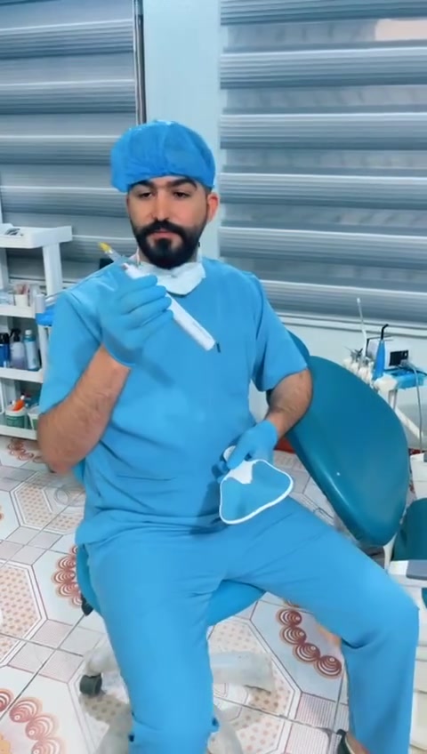 🦷 بديل عصري للتخدير التقليدي
وداعًا لإبرة البنج المزعجة والمخيفة 😌✨
راحة أكثر… ألم أقل… ودقة أعلى مع البنج الإلكتروني للأسنان 🦷 جدا مريح للاطفال ولي يخافون من ابره التخدير😂
عيادة الدكتور علي القريشي خياركم الافضل 
طبيب الأسنان في ال بدير 🦷
مثل ما معوديكم ع كل ماهو حديث متطور متوفر عدنه 
ونجربه علينه قبل لا نستخدمه لكم لأن اسنانكم امانه عدنه 

شارع الأطباء خلف مدرسه القاهره خلف صيدليه ال بدير النموذجيه بيت الحاج دريول القديم 
للحجز والاستفسار أما مراسله صفحه أو اتصال ع رقم العياده أو واتساب العياده 
***********
