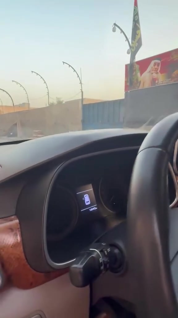 السلام عليكم
توسان ٢٠١٩ خليجي
فول مواصفات عده بنوراما
خمس عدسات
كشنين كهرباء
جلد مشمشي
دشبول صاج
بصمه
مكفوله من الصبغ عده شويه باب الصدر
ماشيه ١٣٥ السعر ١٧٥ بيها مجال رقم ***********مكاني حي اور
