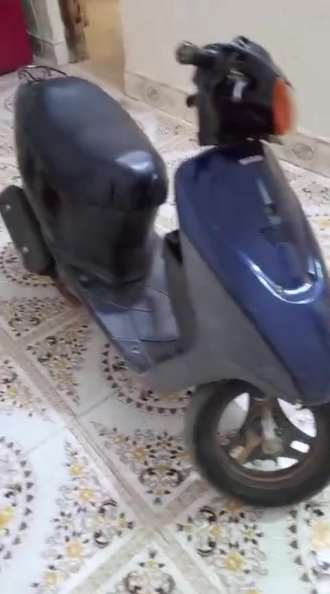 ساسوكي جنطه وراق كلهه شغاله مجفته مره وحده السعر ٢٥٠ وبيهه مجال ***********
