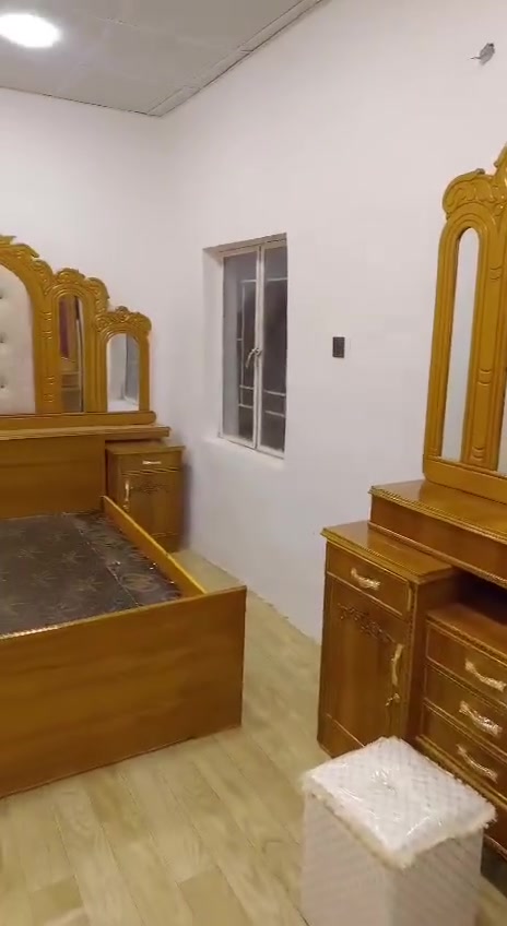 غرفة خمسة باب ملحق طابقين 

ارتفاع الكنتور 235 سم مع التاج 
الخارج صاج ٤ ملم 
والداخل خشب جام ٣ ملم 
الظهر فتح وشد براغي 
القاعدة بلوك صاج 

السعر (880 الف)

التوصيل داخل بغداد 

وأطراف بغداد

الغزاليه /ابو غريب/حي الوحده 
الحسينيه/الشرطه الرابعه / البوعثيه/الراشديه / التاجي
الطارميه 
المحموديه  

المحافظات 🦋

المحافظات 
النجف 
الكوت  
كربلاء 
الحلة  
سامراء 
الديوانية 
تكريت 
الرمادي
الناصرية 
السماوة 
العمارة 

ملاحظه التوصيل يشمل الشد 🔧
للحجز والاستفسار مراسلت الصفحه متوفر واتساب فقط *********** مراسله فقط
