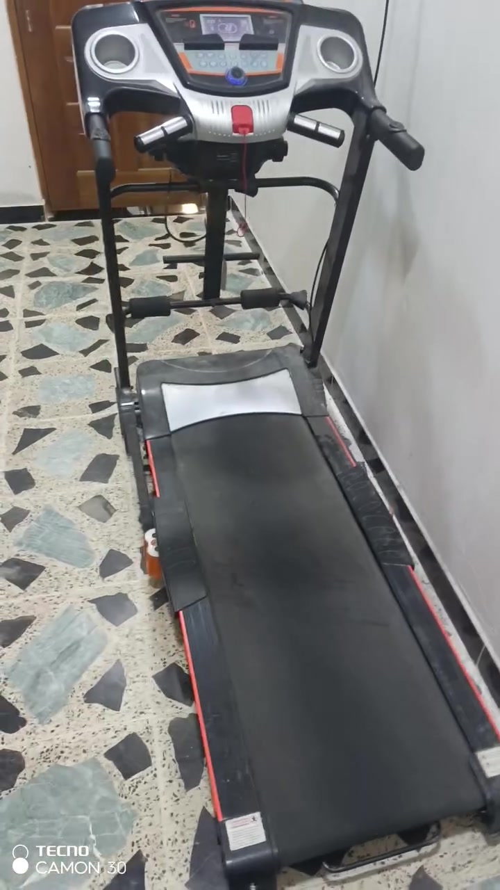 جهاز جري • مستعمل خفيف • شغال