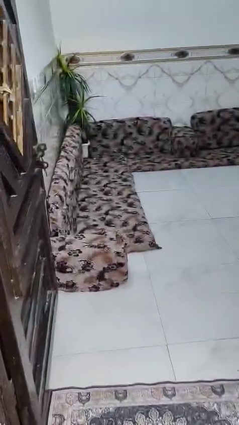 اقره التفاصيل واتصل
بيت للبيع (50) متر. طابقين. واجهه (10) نزال (5).. صب كونكريت.. البيتونه فقط سندويچ. والصطح يرادله فرشي. 
كلشي موضح بالفديو.. السعر(60مليون)
(كربلاء) البوبيات نزلت البزل اسواق برتقاله شارع السدره.. واله مدخل ثاني عامود( 74) مكتب جار العباس  ... , كل الخدمات موجوده كهرباء ميزانيه مجاري ماي كله بالباب... ***********
