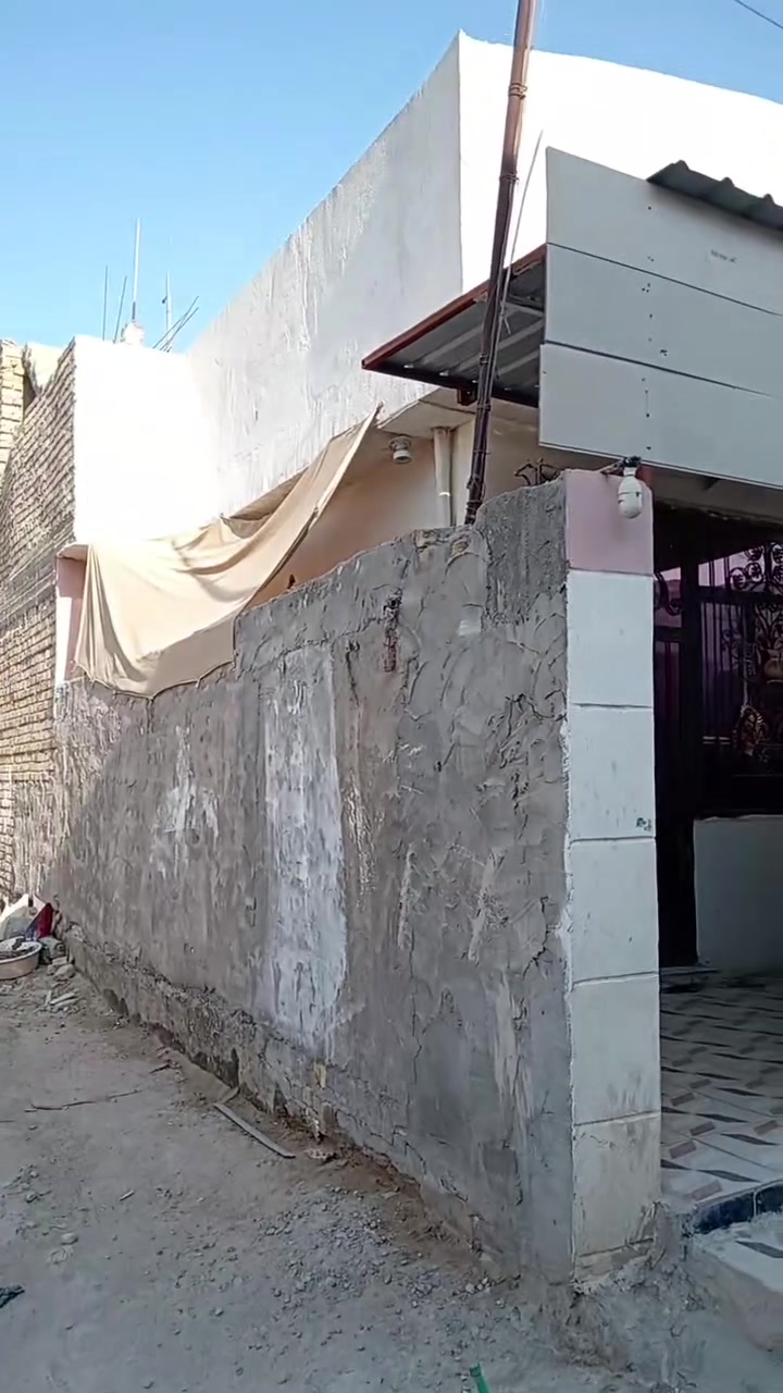 السلام عليكم
للبيع
دار طابو زراعي. بناء جيد جدا
المساحه. 100 م. واجهه. 5 م
طابقين. 2 غرفة نوم وصاله ومطبخ وكليدور و٢ مجمعات صحيه
حي الصحه. خلف مسبح السندباد القديم
للاستفسار. ***********.. ***********
عقارات عين الأسد
حي الصحه. شارع الكورنيش. قرب المسبح الأولمبي
ابو فاطمه الكلابي
